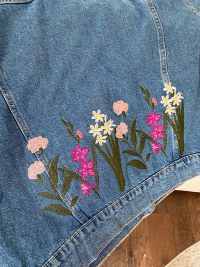 Birth Month Flowers, Jean Jacket, Embroidered Jacket, Embroidered Denim Jacket, Embroidered Denim Jacket, Denim Jacket